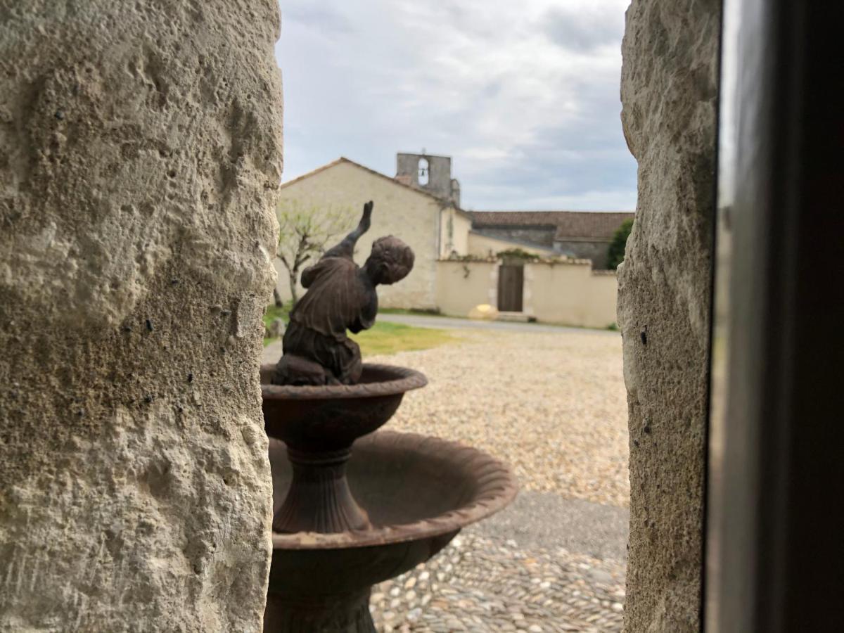 La Ferme Buissonniere Bed and Breakfast Bardou Exteriör bild