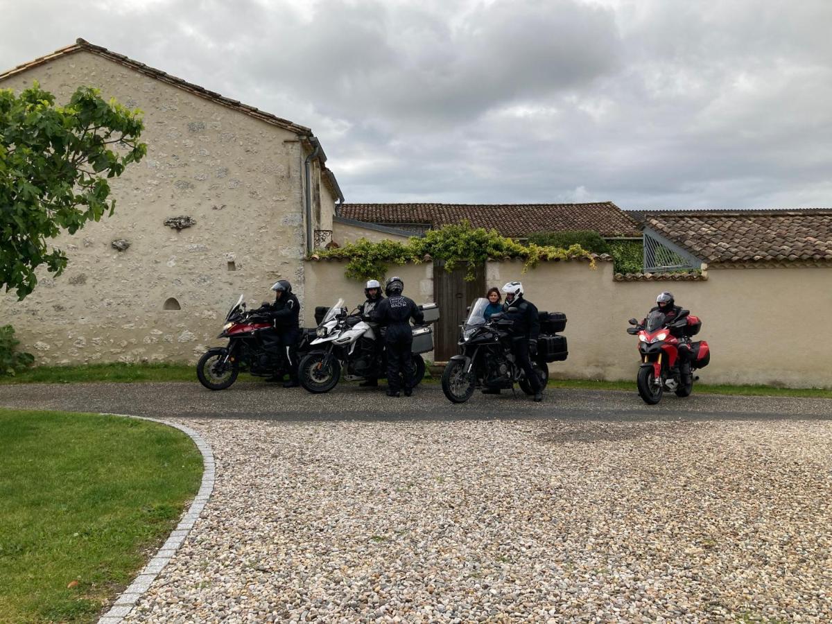 La Ferme Buissonniere Bed and Breakfast Bardou Exteriör bild