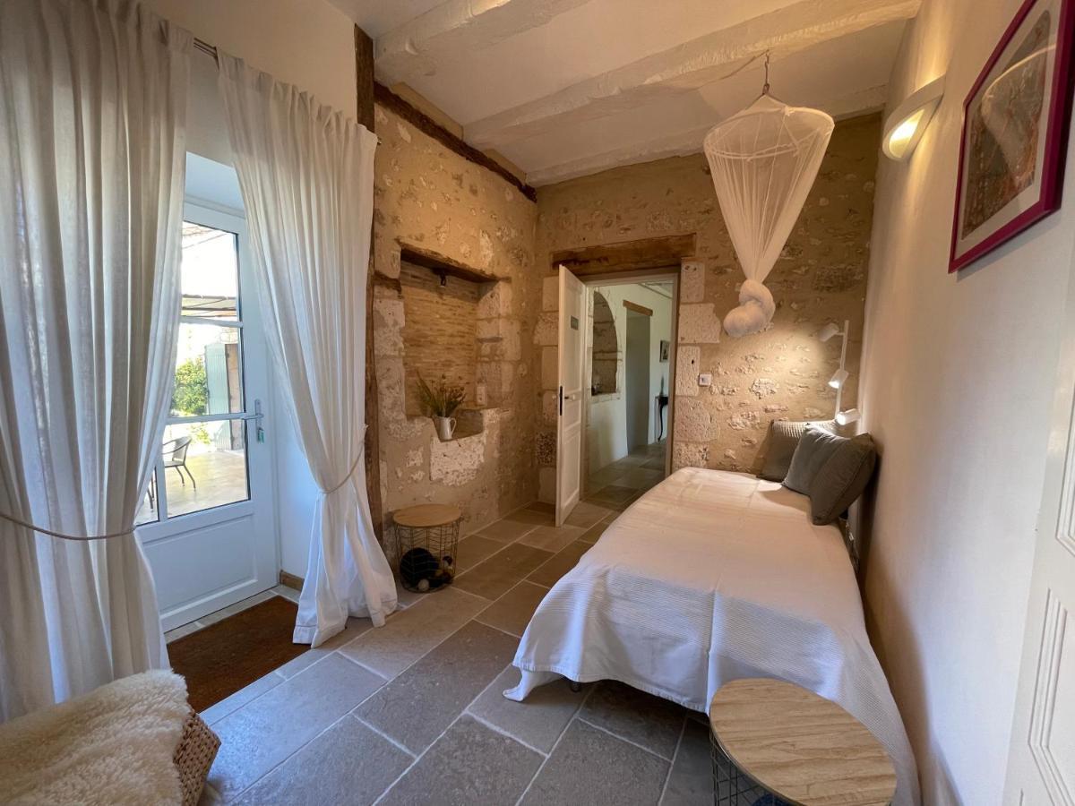 La Ferme Buissonniere Bed and Breakfast Bardou Exteriör bild