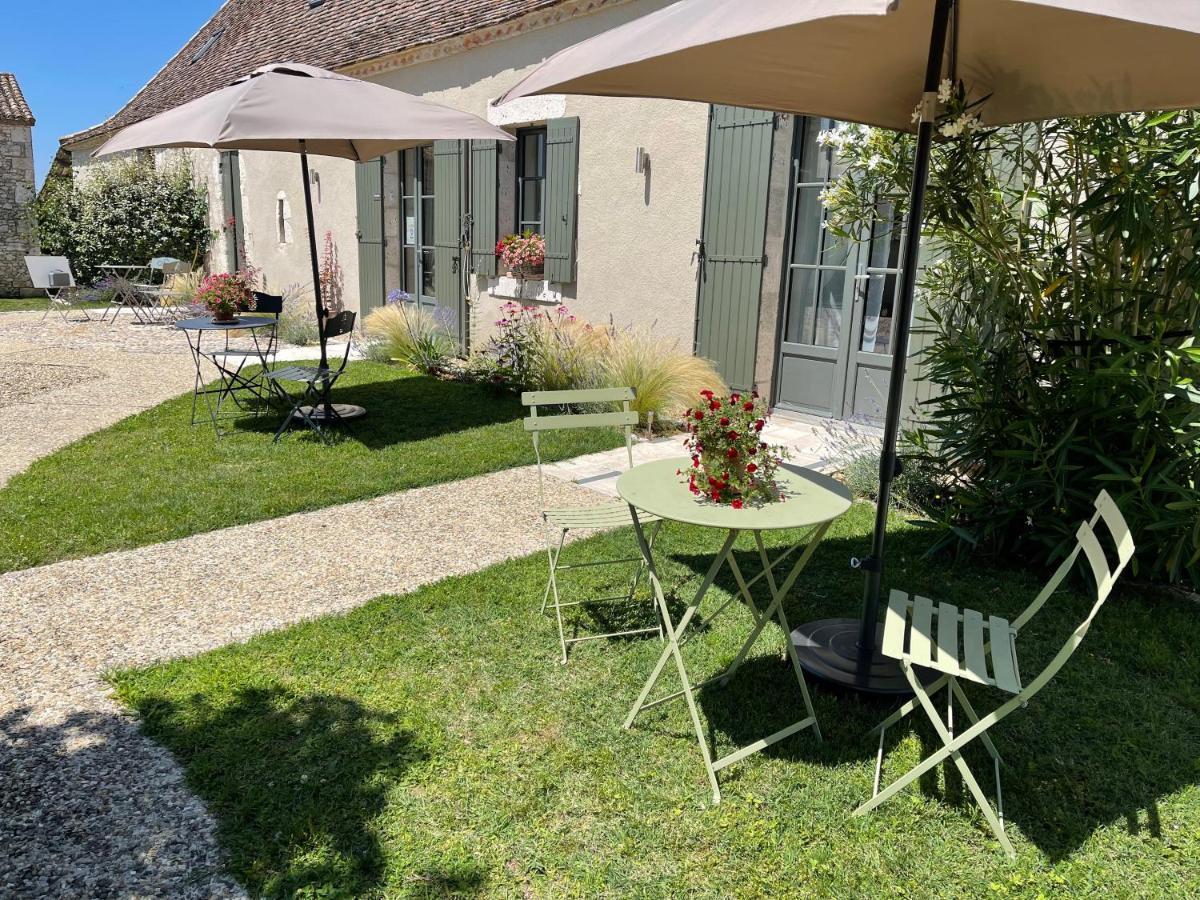 La Ferme Buissonniere Bed and Breakfast Bardou Exteriör bild